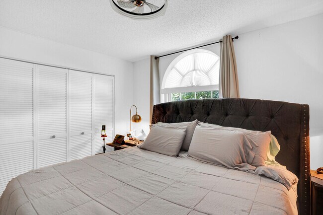 Building Photo - 3520 Westminster Dr