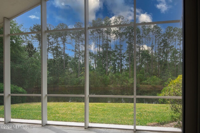 Building Photo - 9166 Spindletree Way