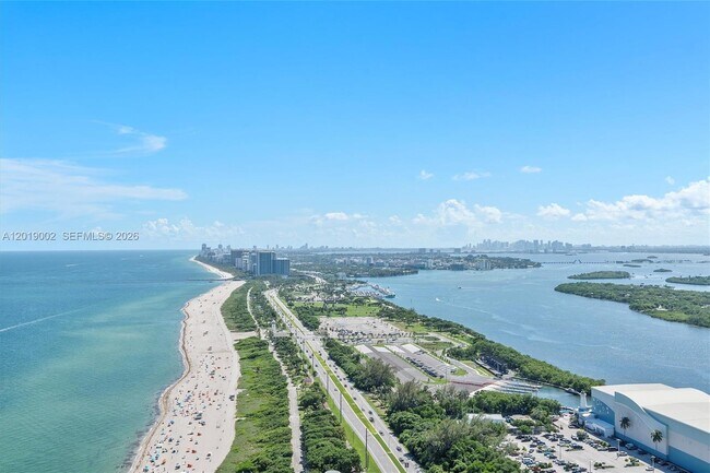 Building Photo - 15701 Collins Ave