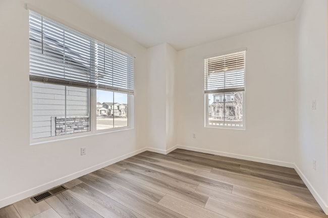 Building Photo - 24756 E Evans Dr