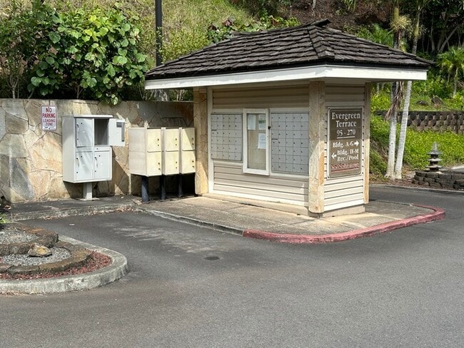 Building Photo - Bright & Breezy 2 bedroom Home in Evergree...