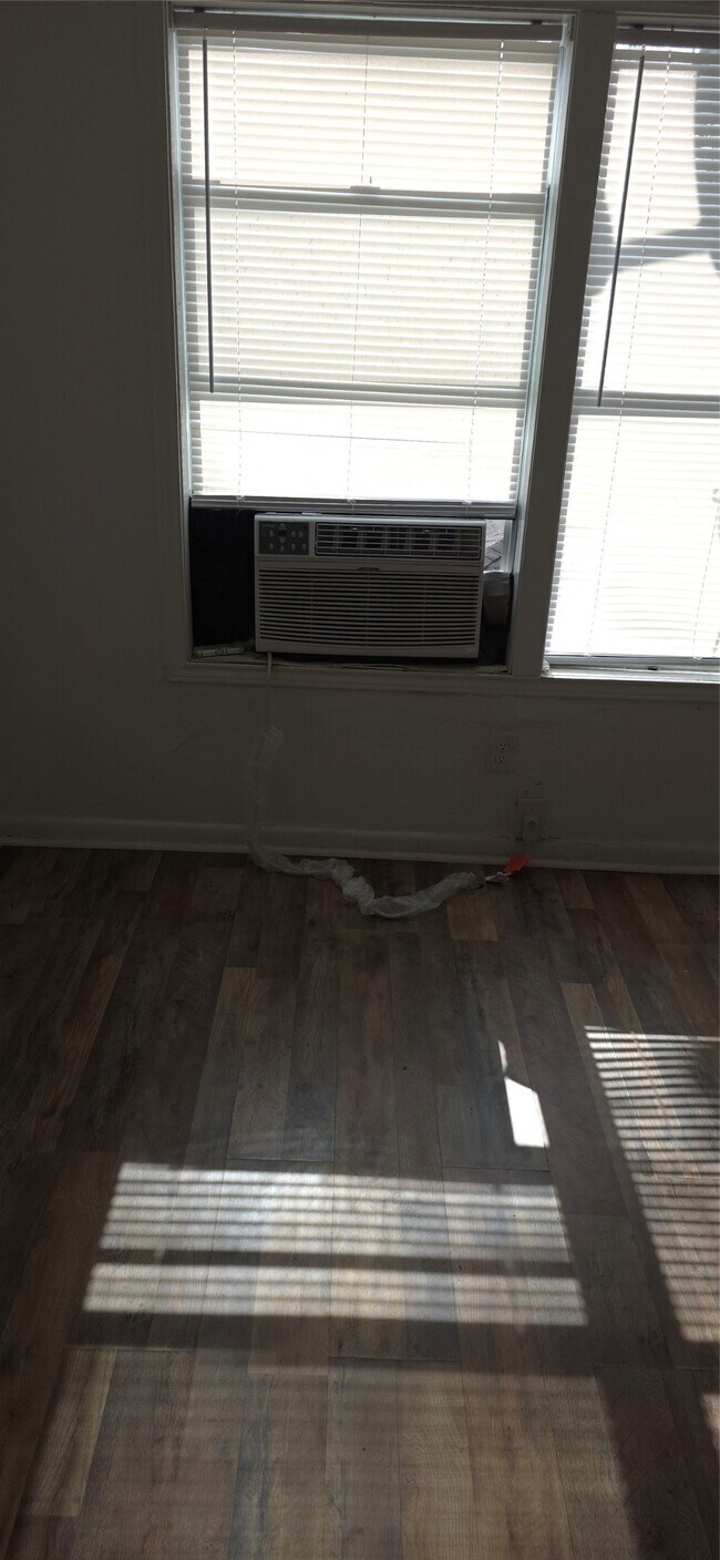 Building Photo - 2811 Iola St