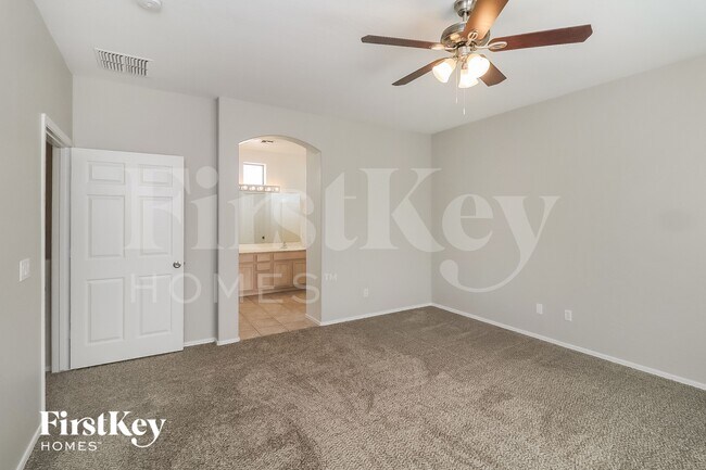 Building Photo - 13171 W Gelding Cir