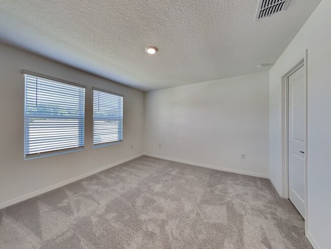 Building Photo - 215 Riverfront Wy