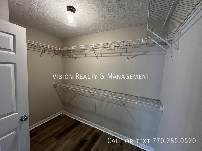 Building Photo - 116 McKenzie Overlook Dr