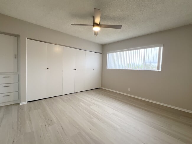 Building Photo - 8622 5th St