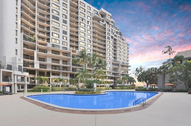 Building Photo - 540 Brickell Key Dr