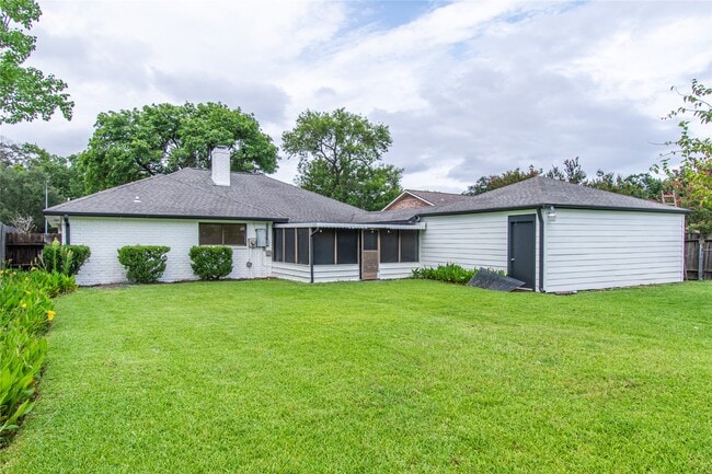 Building Photo - 11523 Bandlon Dr