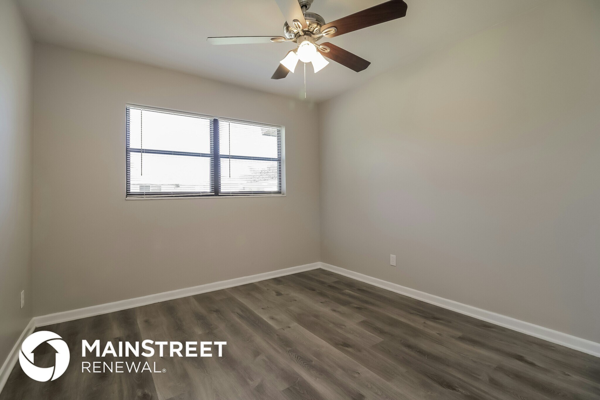 Building Photo - 568 Gardenia Cir