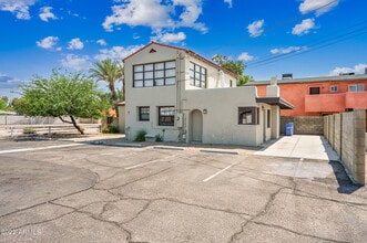 Building Photo - 3949 E Earll Dr