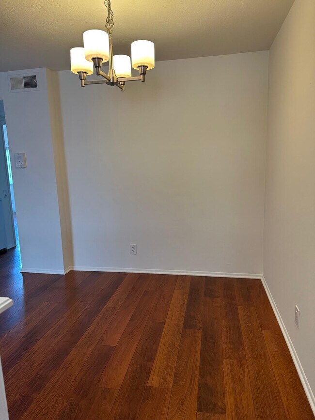 Dining Room - 4370 Troost Ave