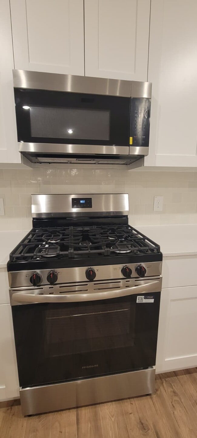 Building Photo - 3566 Blue Mockingbird St