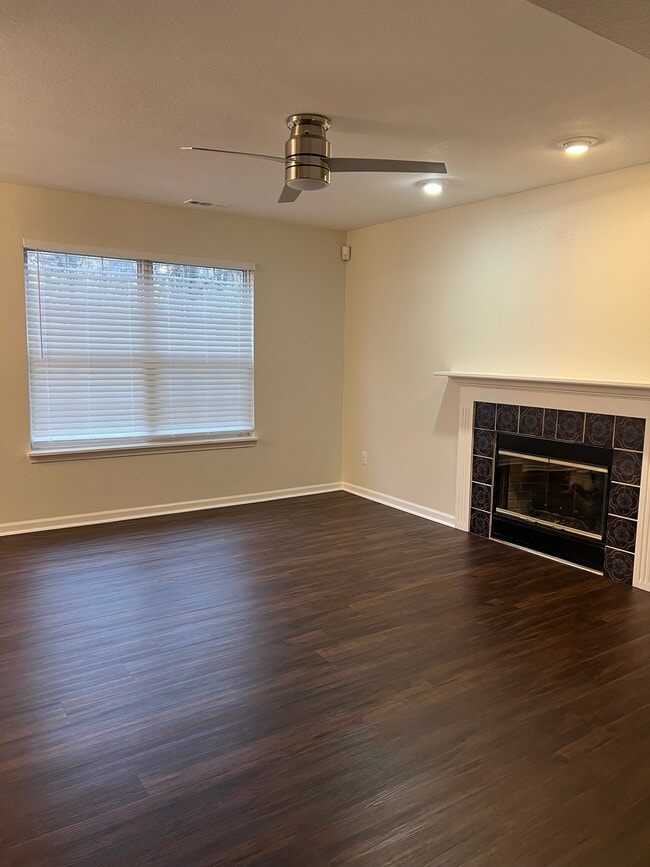 Building Photo - 11973 Cedar Dr