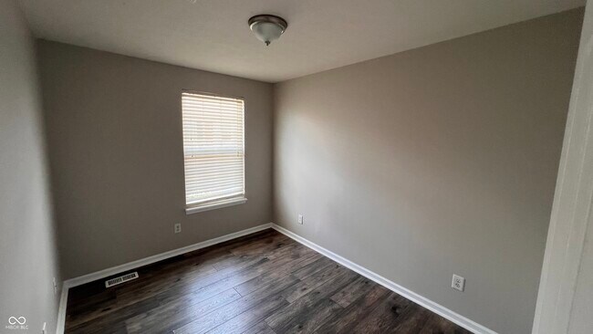 Building Photo - 12721 Tamworth Dr