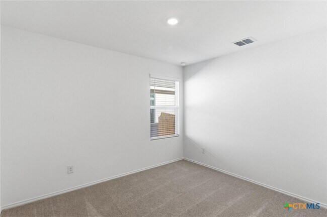 Building Photo - 310 Trinity River Holw