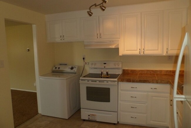 Building Photo - 2 bedroom, 1 bathroom home in Wheat Ridge ...