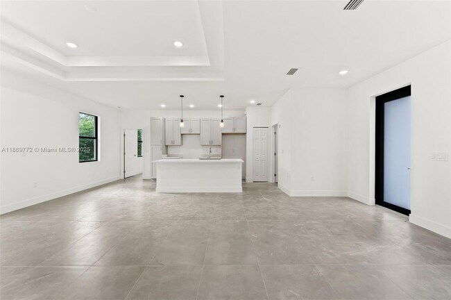 Building Photo - 3705-3737 37th St SW