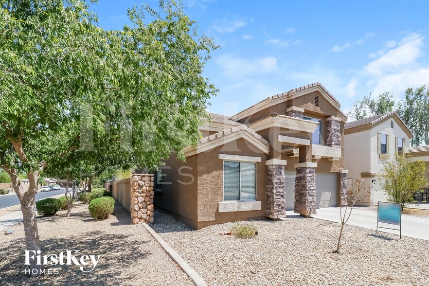 Building Photo - 3256 W Huntington Dr