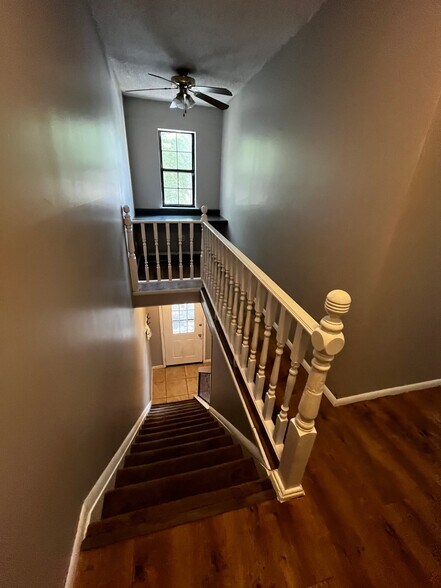 Building Photo - 500 Goldthread Ct