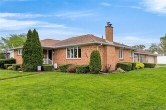 Building Photo - 205 Glencove Rd
