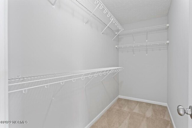Building Photo - 254 Merin Height Rd
