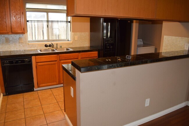 Building Photo - 1322 Len Way