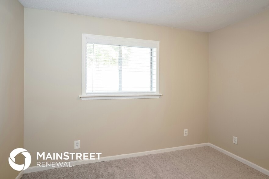 Building Photo - 348 W 2400 S