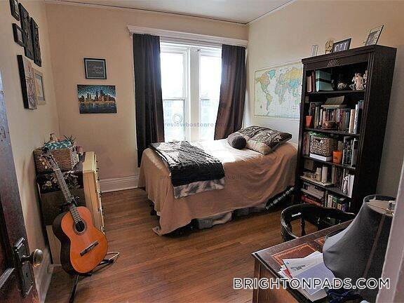 Building Photo - 1719 Commonwealth Ave