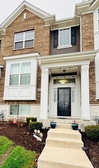 Building Photo - 2995 Madison Dr