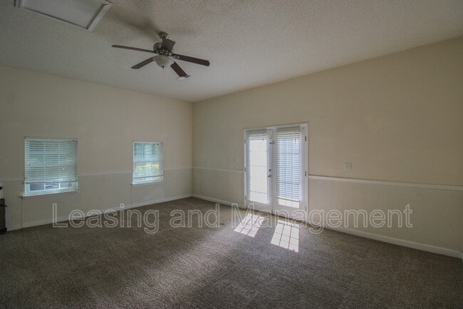 Building Photo - 1522 Theresa Dr