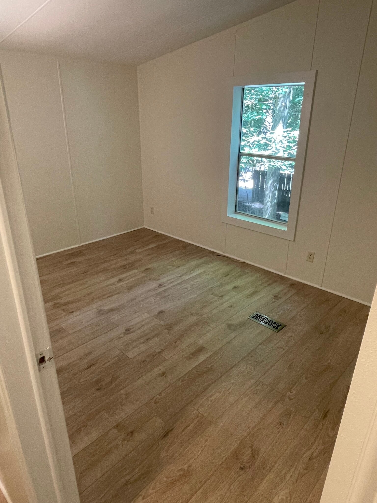 Building Photo - 22957 Pine Rd