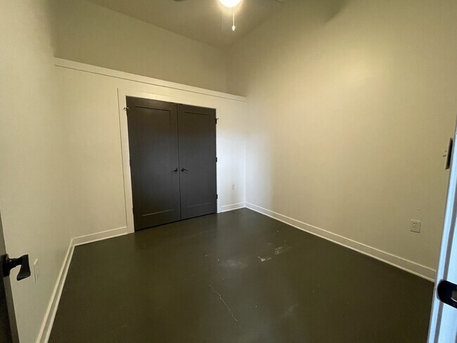 Building Photo - Culpeper Lofts - Building B