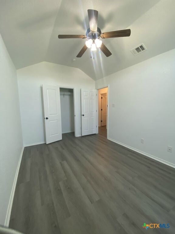 Building Photo - 2708 Hector Dr