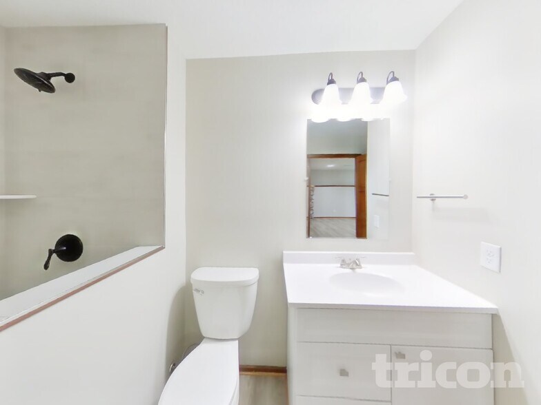 Building Photo - 2248 Longhorn Ln