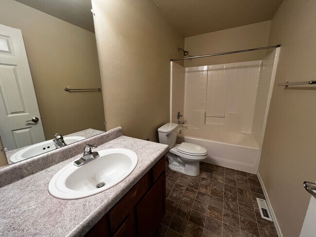 Building Photo - Dupont 3 bedroom Home for Rent
