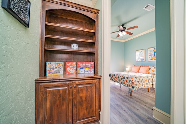 Building Photo - 1610 Olympic Drive