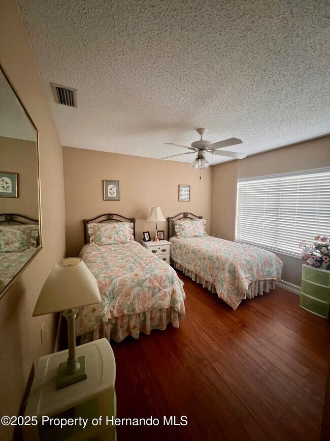 Building Photo - 7424 Harvard Hills Pl