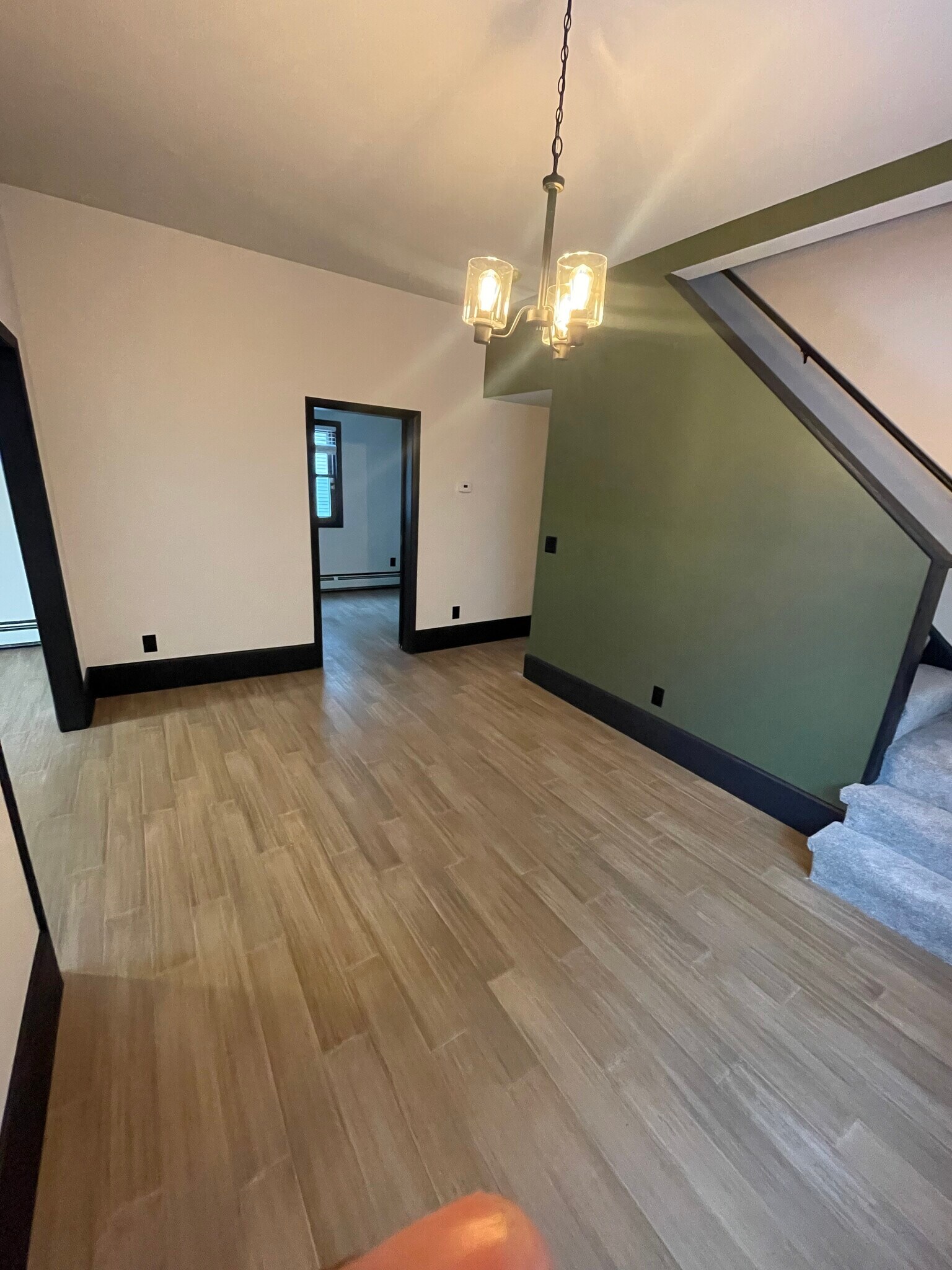 Building Photo - 824 Russell Ave N