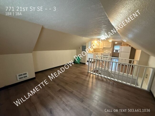 Building Photo - 771 21st St SE