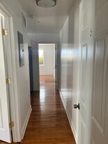 Building Photo - 901-3 Diamond St