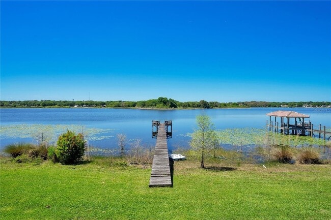 Building Photo - 6719 Fairway Cove Dr