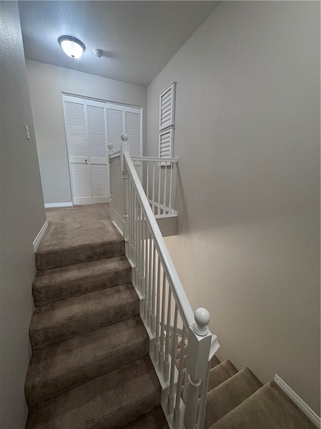 Building Photo - 5092 Guava Ave
