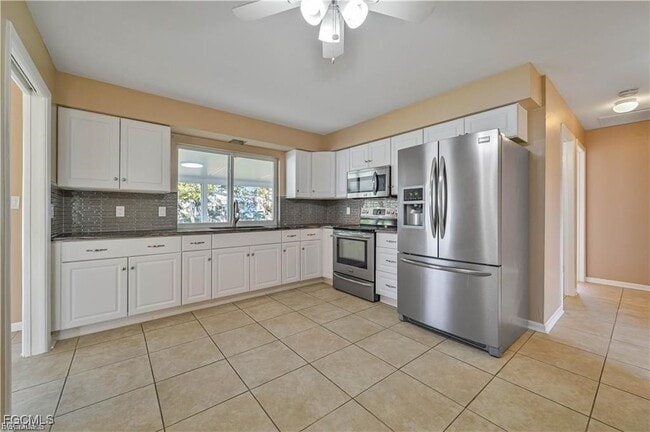 Building Photo - 1521 SE 1st Terrace