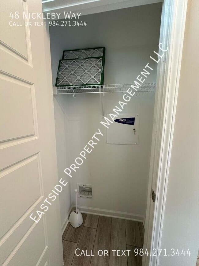 Building Photo - 48 Nickleby Wy