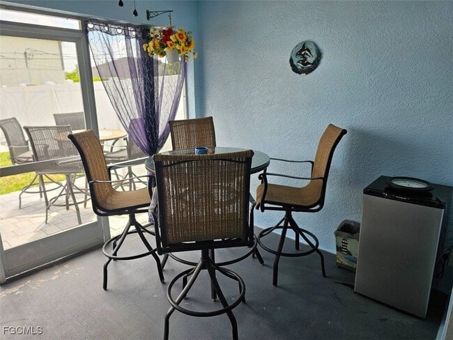 Building Photo - 1418 Cape Coral Pkwy W