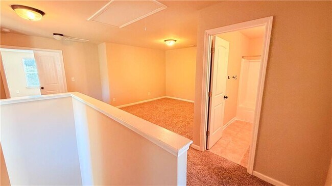 Building Photo - 2755 Morgan Glen Rd NE