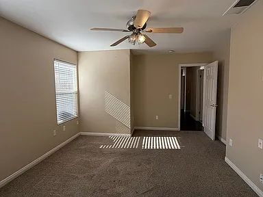 Building Photo - Beautiful 3 bedroom 2 bath home home in The Seasons!