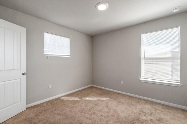 Building Photo - 110 Rainmaker Cv