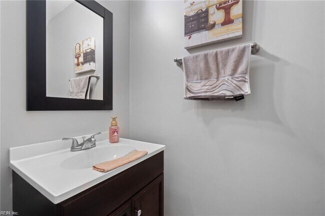 Building Photo - 1805 Monet Ct