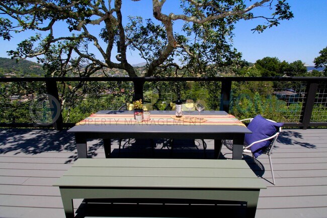 Building Photo - Fully Furnished 5BD/2.5BA Hillside View Home-FOUNDATION